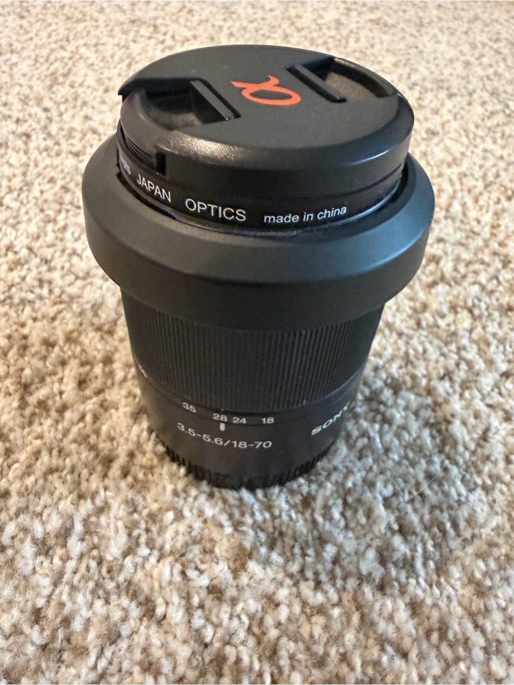 Sony Black 18-70mm f/3.5-5.6 Zoom Lens with Alpha Cap